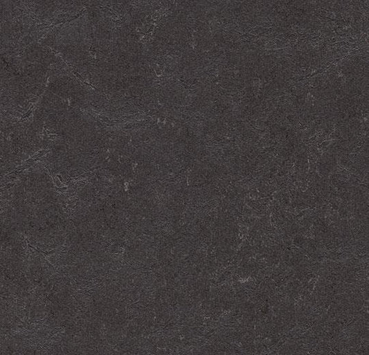 Marmoleum Modular T3707 Black Hole